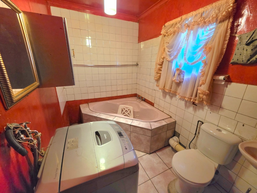 3 Bedroom Property for Sale in Thorisong Free State